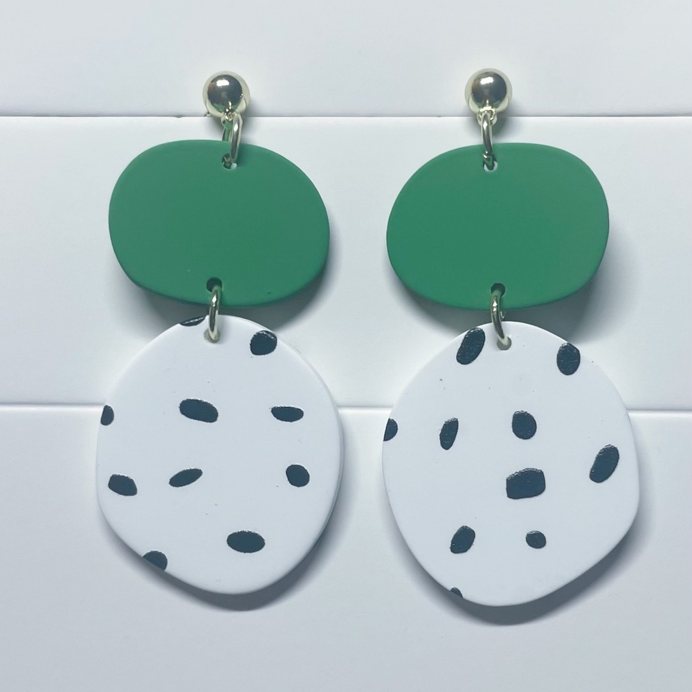 1 pair Stylish Green and White Polka Dot Dangle Earrings, Colorful